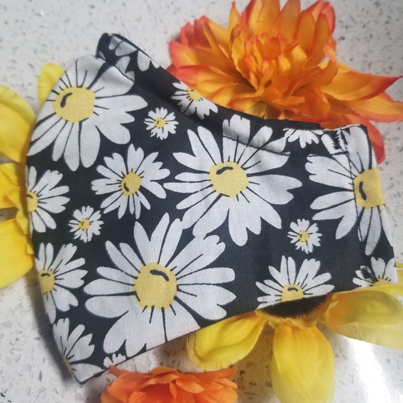 Reusable cute triple layer structured face mask - Picture 2 of 3